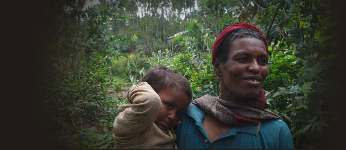 Child with mum in green 10